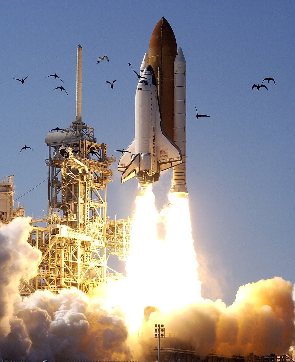 STS-110 launch operations photography