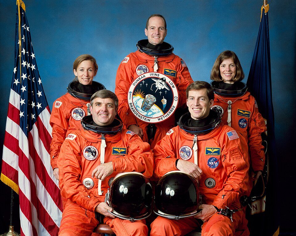 STS-32 launch operations photography