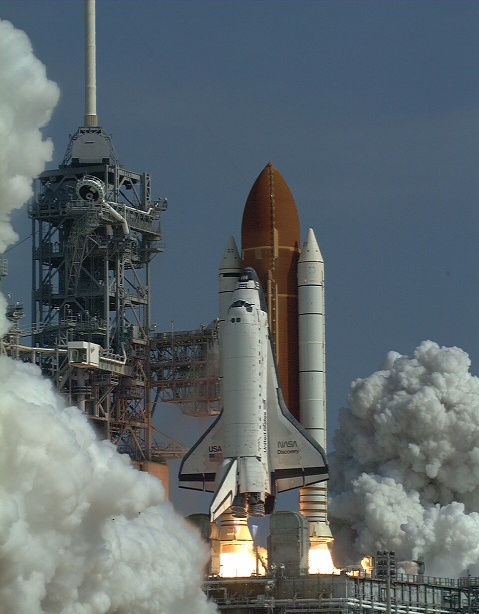 STS-70 launch operations photography