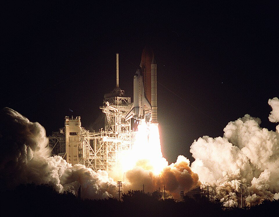 STS-97 launch operations photography