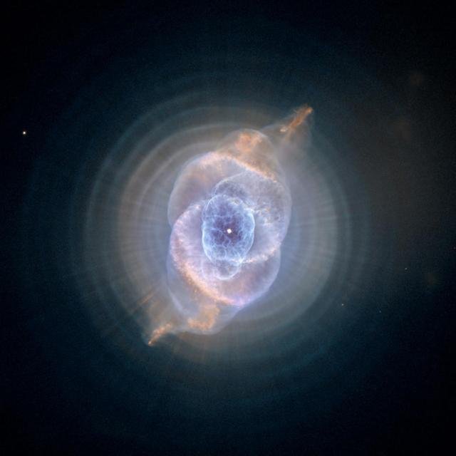 Hubble Space Telescope,Spitzer Space Telescope
