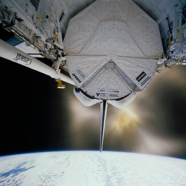 Launch of the STS-71 space shuttle Atlantis